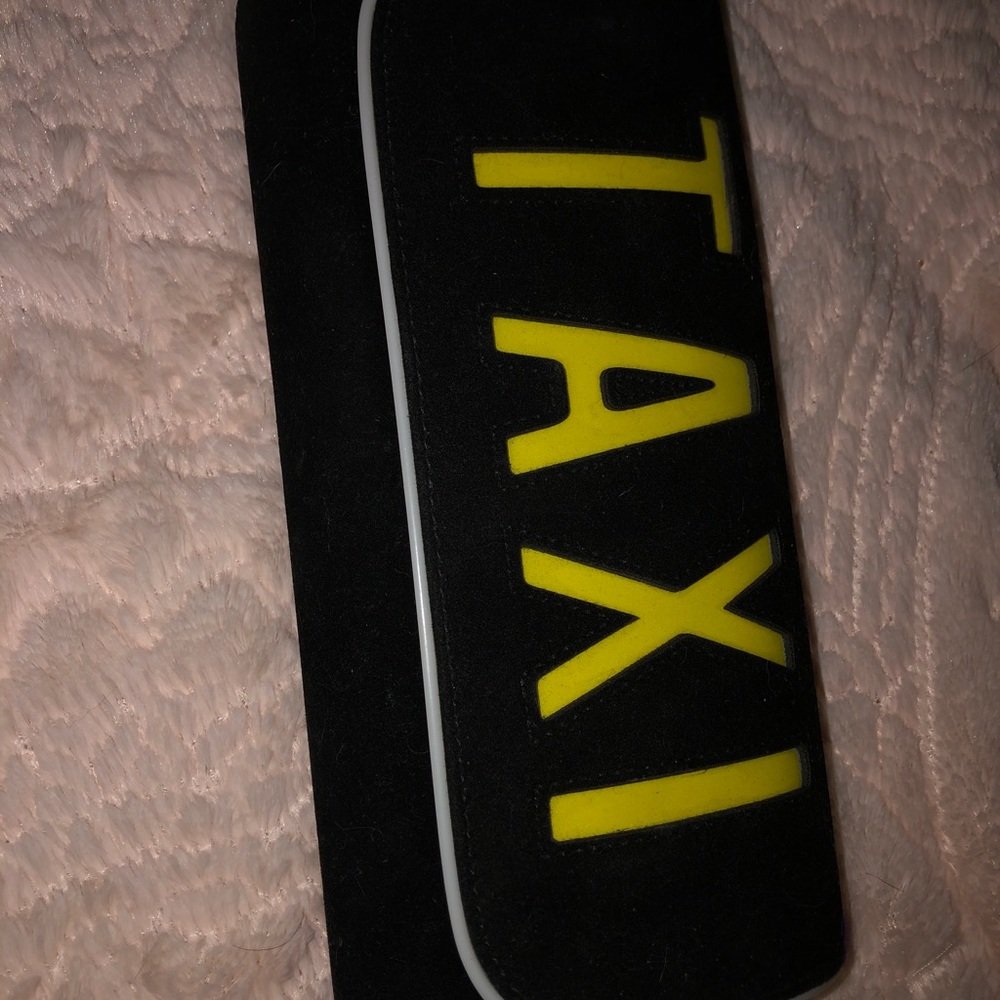 Taxi LIGHT Up purse or glitter light up purse from New York fashion week! - Picture 2 of 11